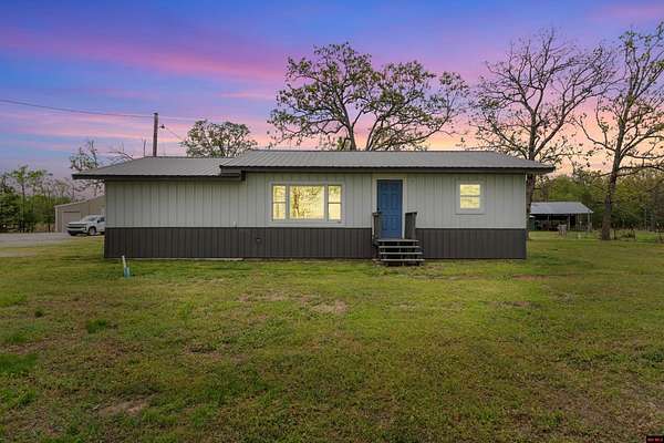 5.32 Acres of Land with Home for Sale in Mountain Home, Arkansas