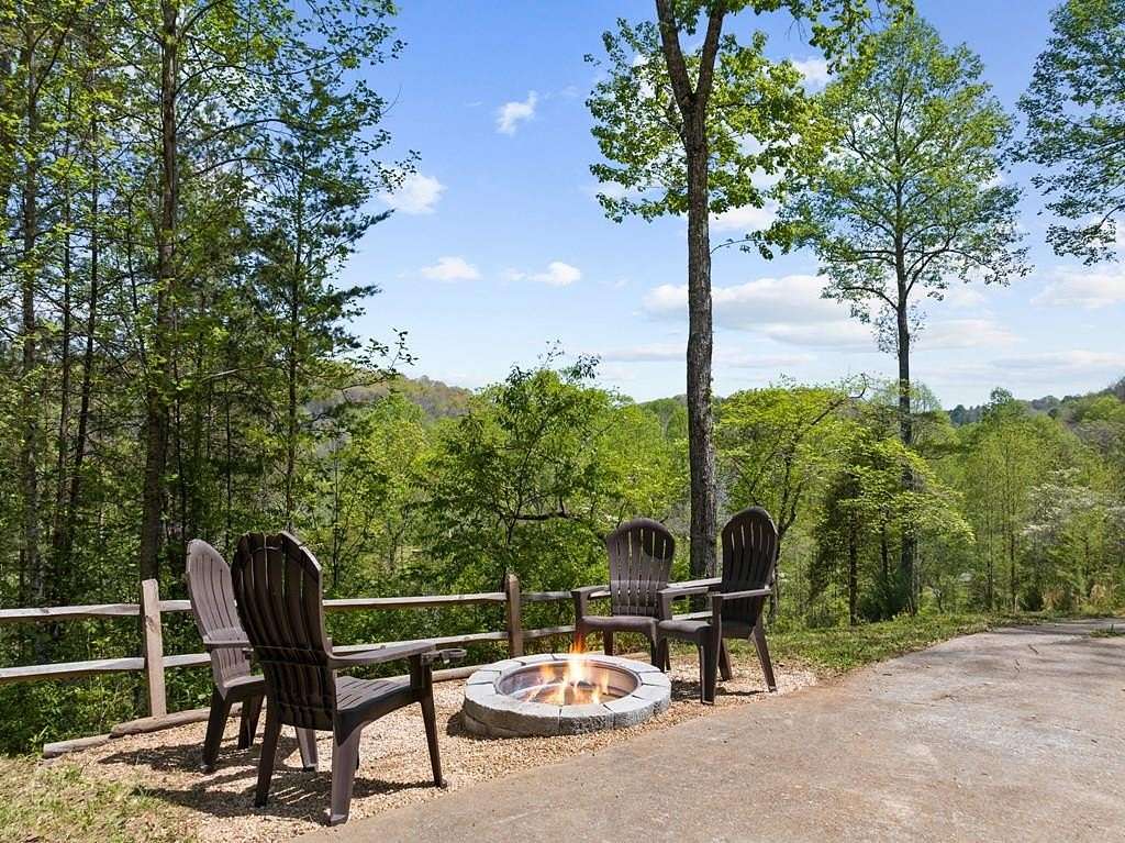 1.5 Acres of Land with Home for Sale in Mineral Bluff, Georgia