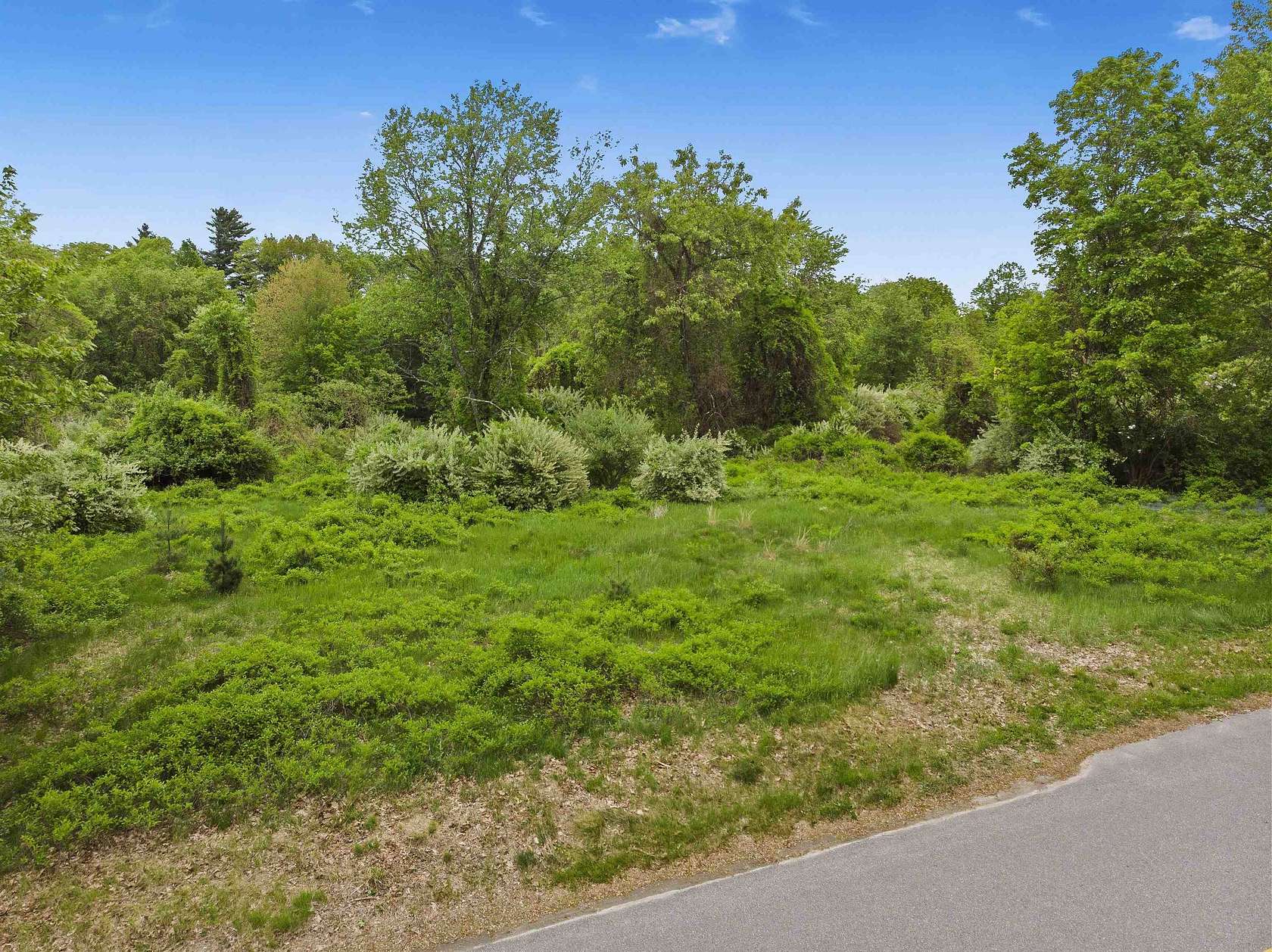 9 Acres of Land for Sale in Amherst, New Hampshire