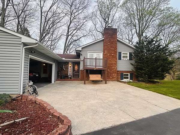 5.26 Acres of Land with Home for Sale in Fayetteville, West Virginia