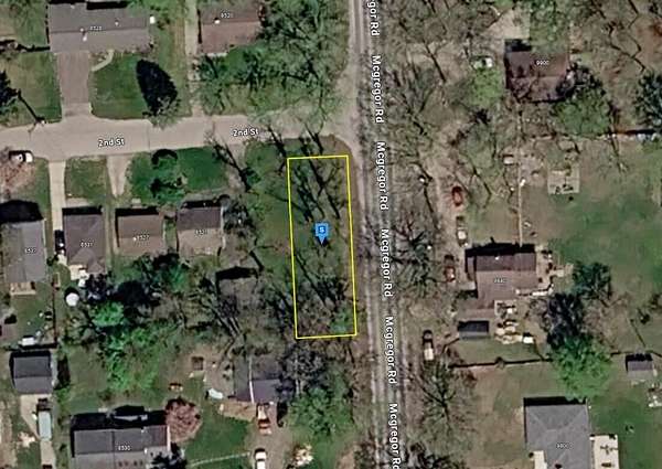 0.11 Acres of Residential Land for Sale in Pinckney, Michigan