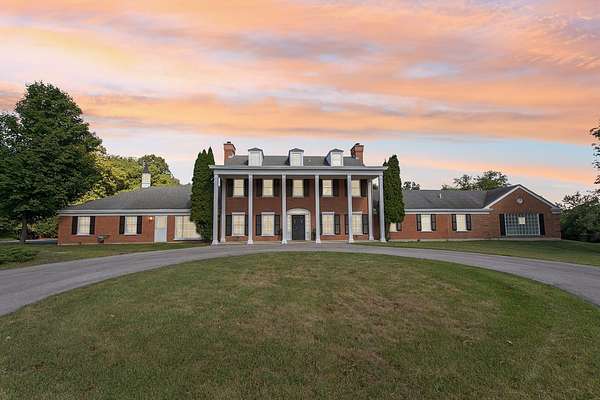 5 Acres of Land with Home for Sale in Barrington Hills, Illinois