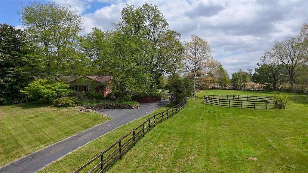 6 Acres of Land with Home for Sale in Owensboro, Kentucky