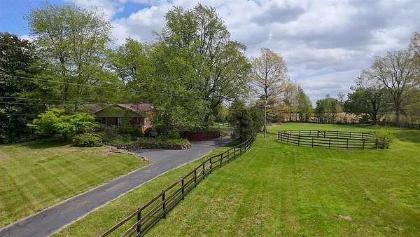 6 Acres of Land with Home for Sale in Owensboro, Kentucky