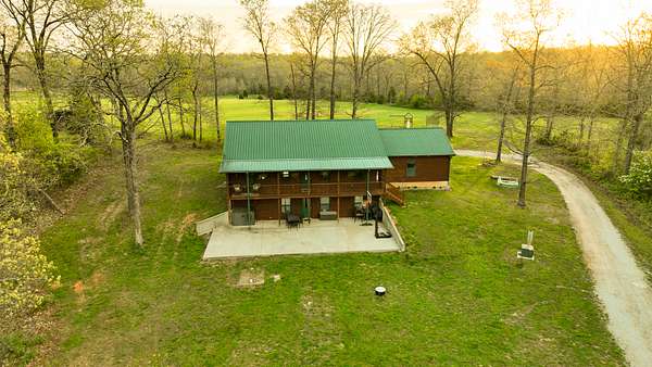 5.14 Acres of Land with Home for Sale in Mountain View, Missouri