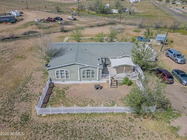 2.52 Acres of Land with Home for Sale in Taylor, Arizona
