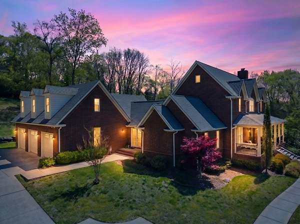 4 Acres of Land with Home for Sale in Franklin, Tennessee