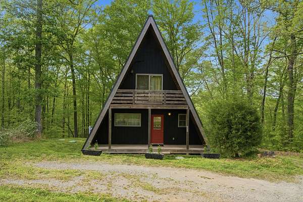 3.2 Acres of Land with Home for Sale in Ashland City, Tennessee