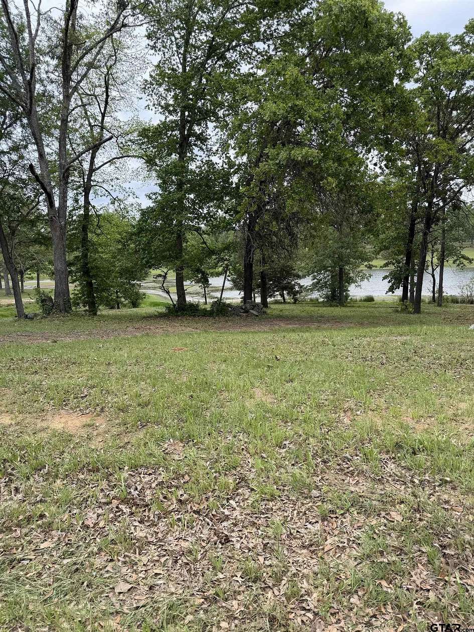 0.8 Acres of Residential Land for Sale in Lindale, Texas