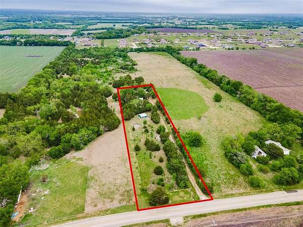 1.9 Acres of Residential Land for Sale in Farmersville, Texas