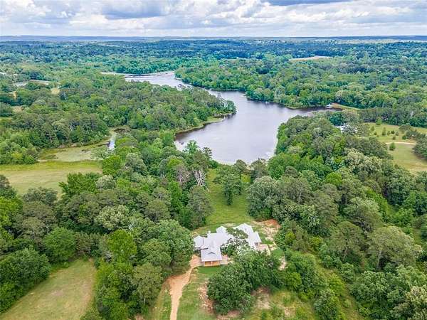 5 Acres of Land with Home for Sale in Mineola, Texas