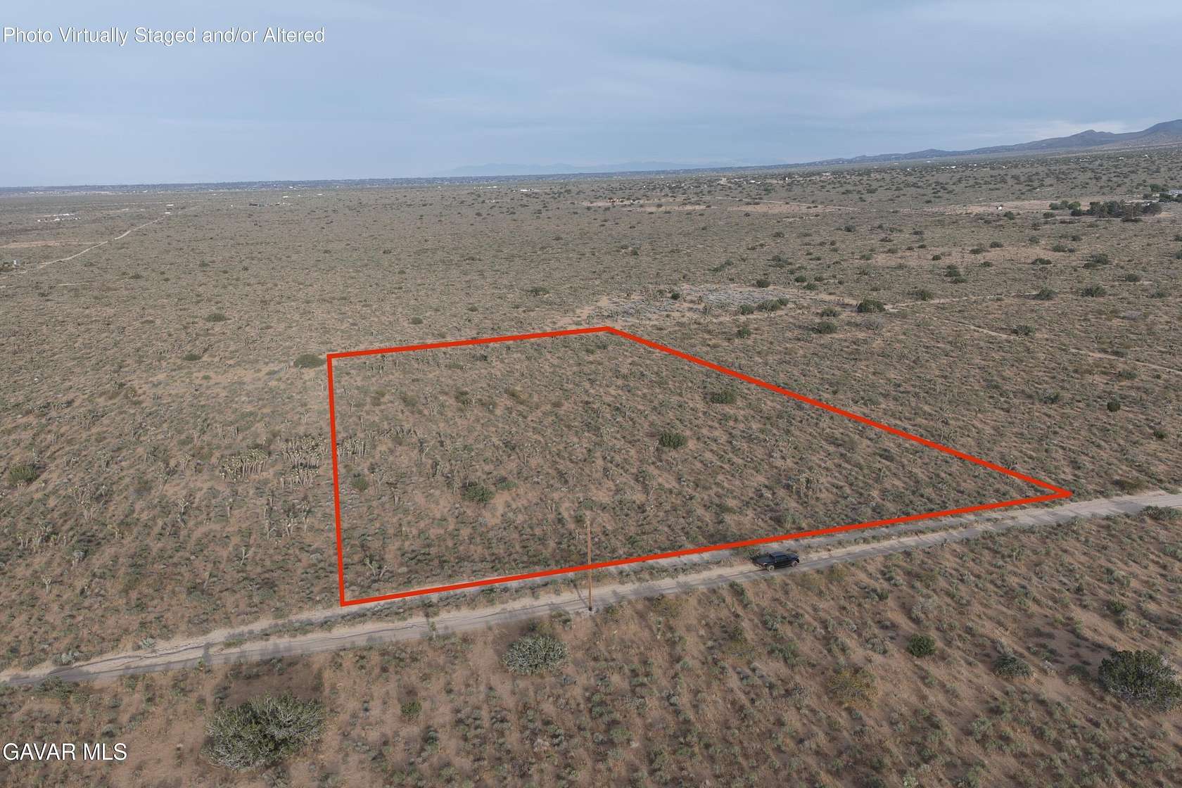 5 Acres of Residential Land for Sale in Llano, California