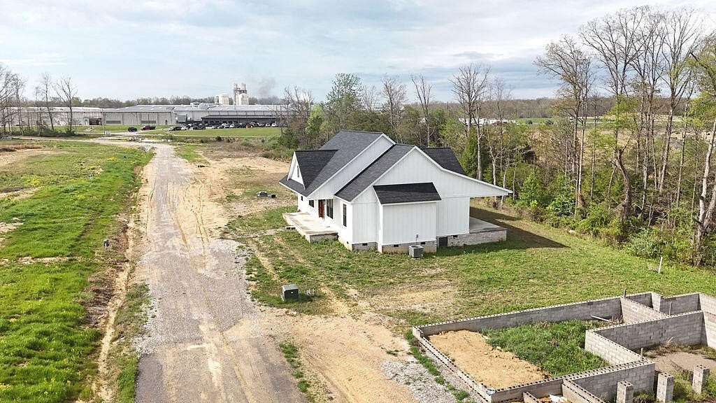 14.9 Acres of Land with Home for Sale in Morehead, Kentucky