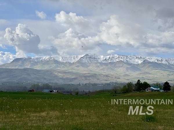 5 Acres of Residential Land for Sale in Emmett, Idaho