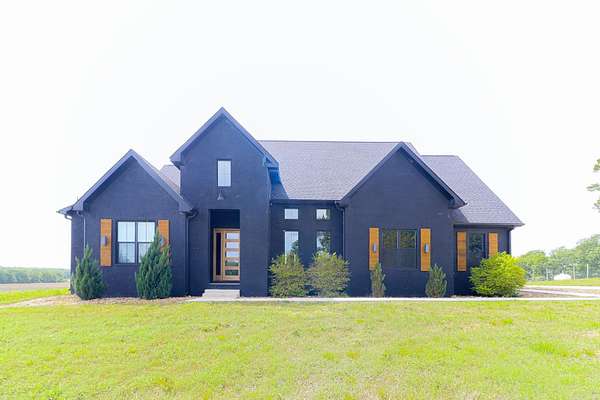 3 Acres of Land with Home for Sale in Jonesboro, Arkansas