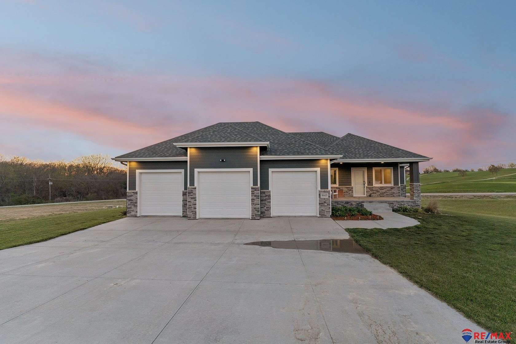 2.52 Acres of Land with Home for Sale in Murray, Nebraska