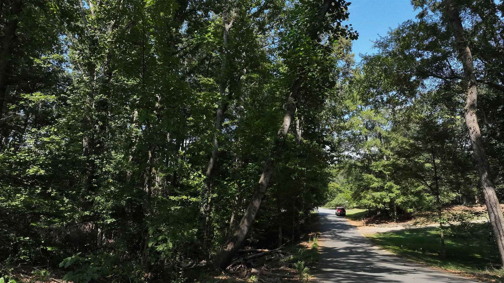 0.5 Acres of Residential Land for Sale in Roebuck, South Carolina