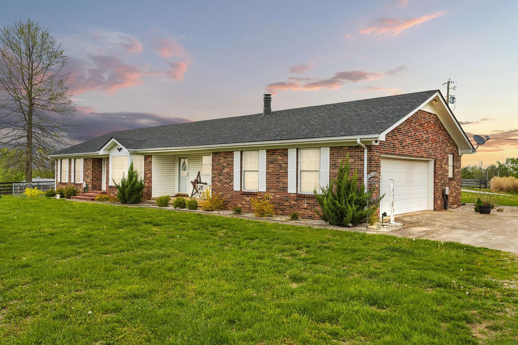 5 Acres of Land with Home for Sale in Wilmore, Kentucky