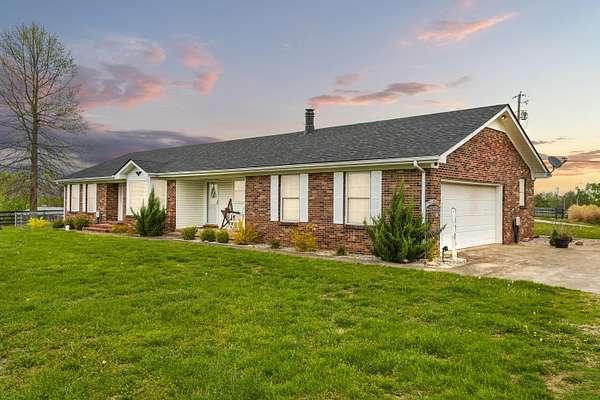 5 Acres of Land with Home for Sale in Wilmore, Kentucky