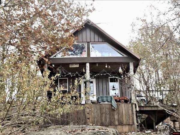 5.9 Acres of Improved Residential Land for Sale in Yellville, Arkansas