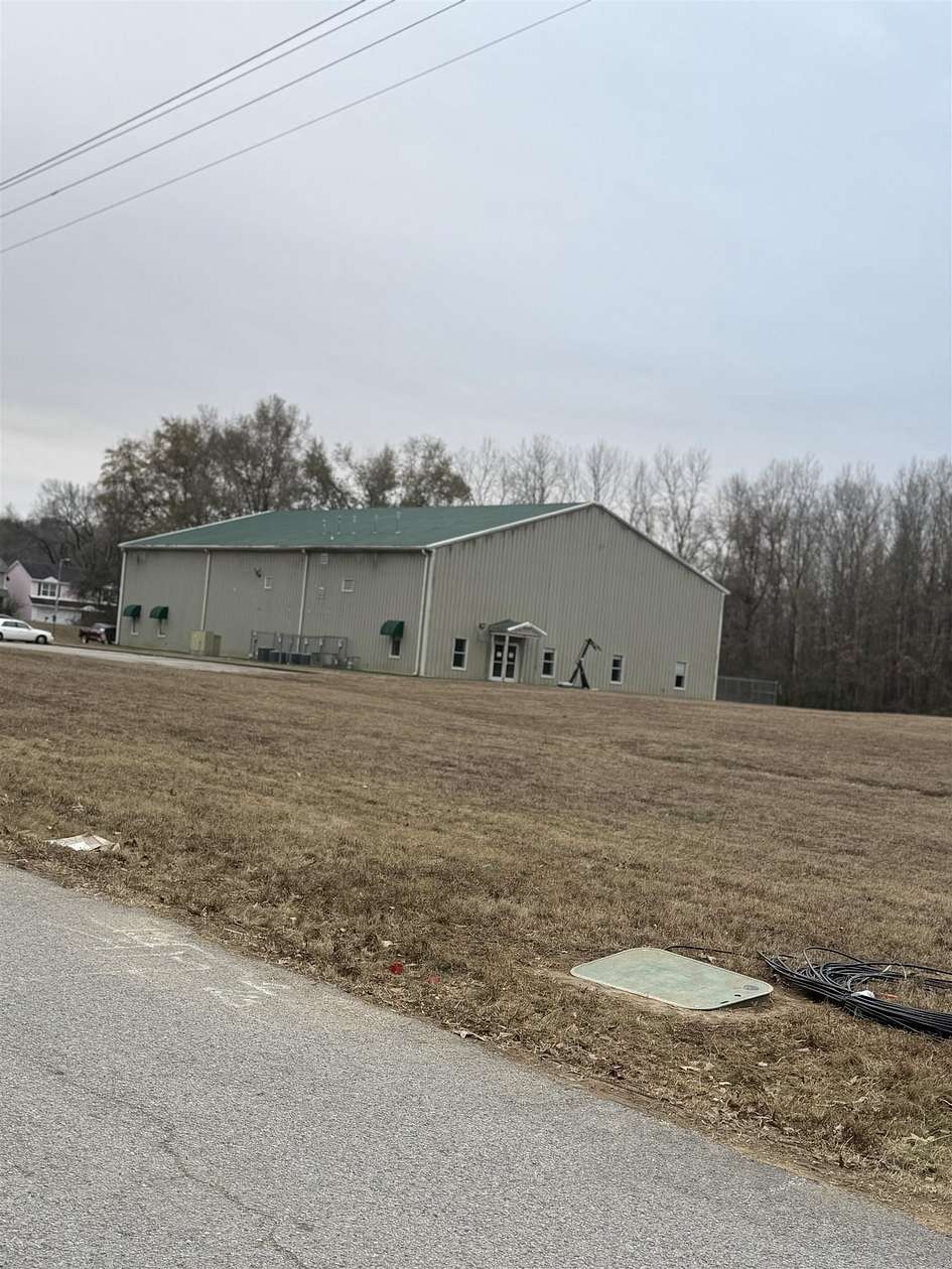 9.16 Acres of Commercial Land for Sale in Memphis, Tennessee