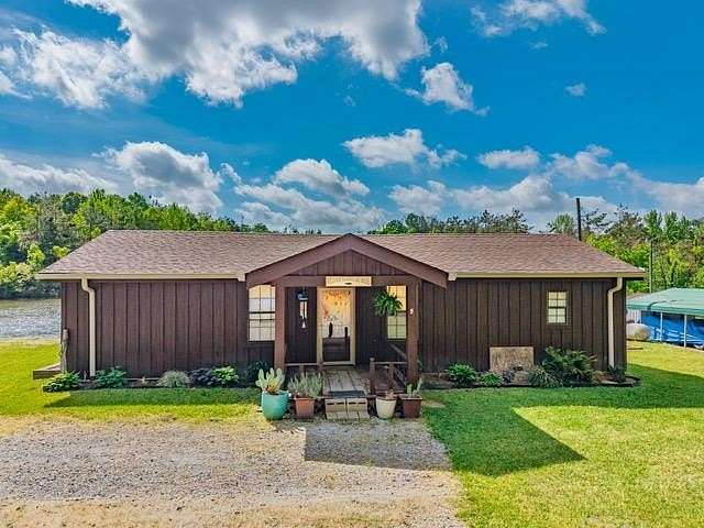 27 Acres of Recreational Land with Home for Sale in Oakland, Mississippi