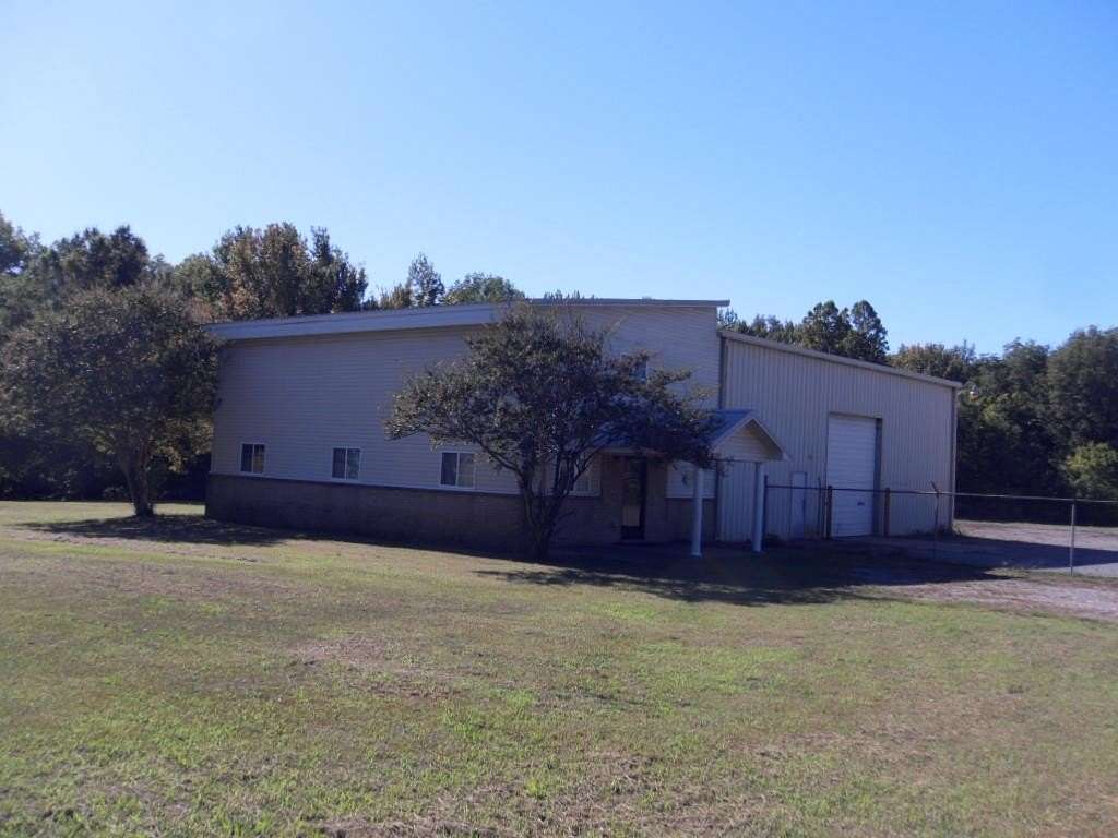 4.25 Acres of Mixed-Use Land for Sale in Drummonds, Tennessee