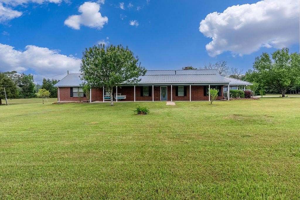9 Acres of Land with Home for Sale in Centerville, Texas