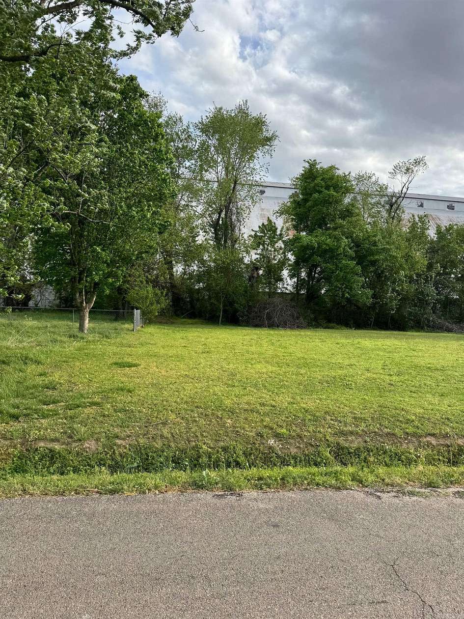 0.41 Acres of Residential Land for Sale in Kennett, Missouri