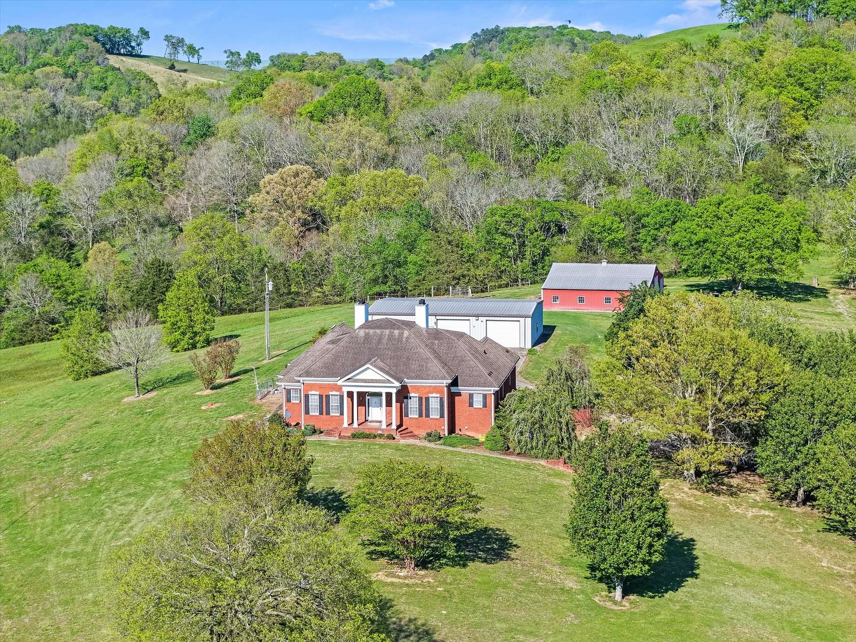 81.7 Acres of Land with Home for Sale in Fayetteville, Tennessee