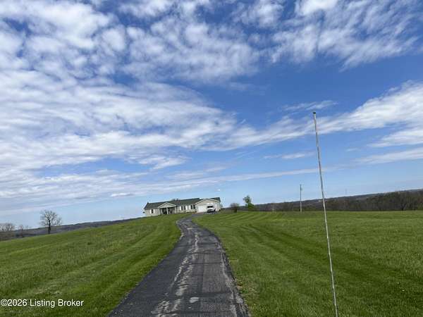 413 Acres of Land with Home for Sale in Bedford, Kentucky