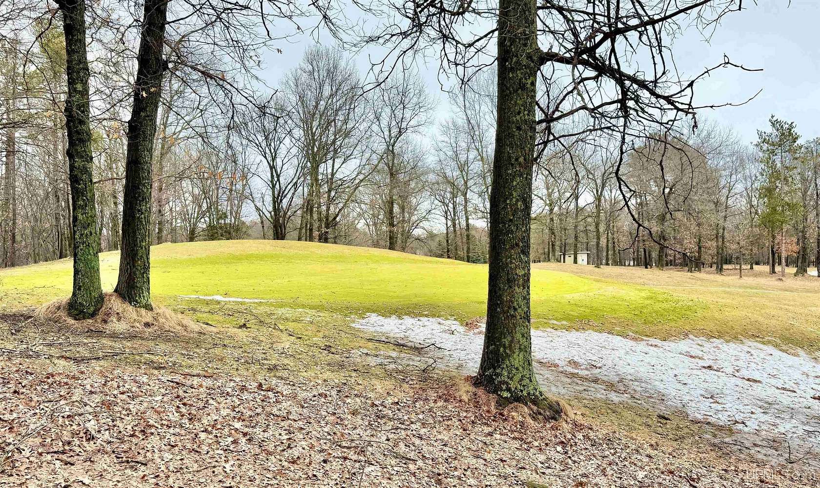 0.55 Acres of Residential Land for Sale in Gladstone, Michigan