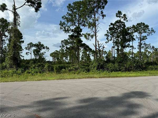 0.25 Acres of Residential Land for Sale in Lehigh Acres, Florida