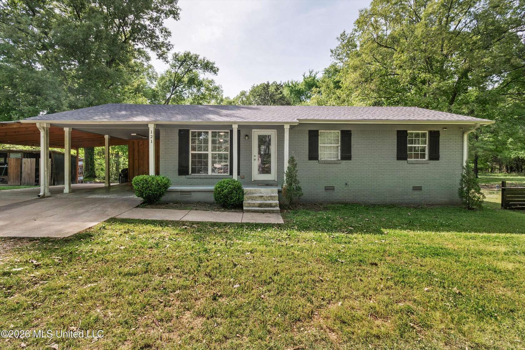 4.7 Acres of Land with Home for Sale in Byhalia, Mississippi