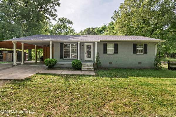 4.7 Acres of Land with Home for Sale in Byhalia, Mississippi