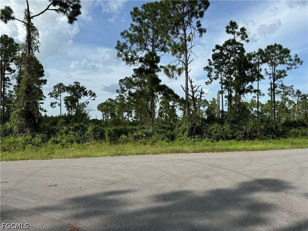 0.25 Acres of Land for Sale in Lehigh Acres, Florida