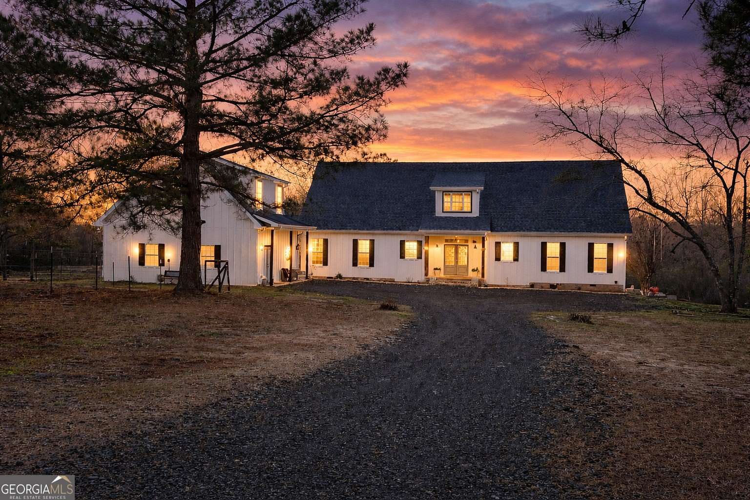 5 Acres of Land with Home for Sale in Concord, Georgia