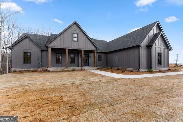 3.19 Acres of Land with Home for Lease in Gainesville, Georgia