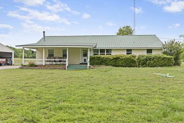 32.4 Acres of Agricultural Land with Home for Sale in Big Sandy, Texas