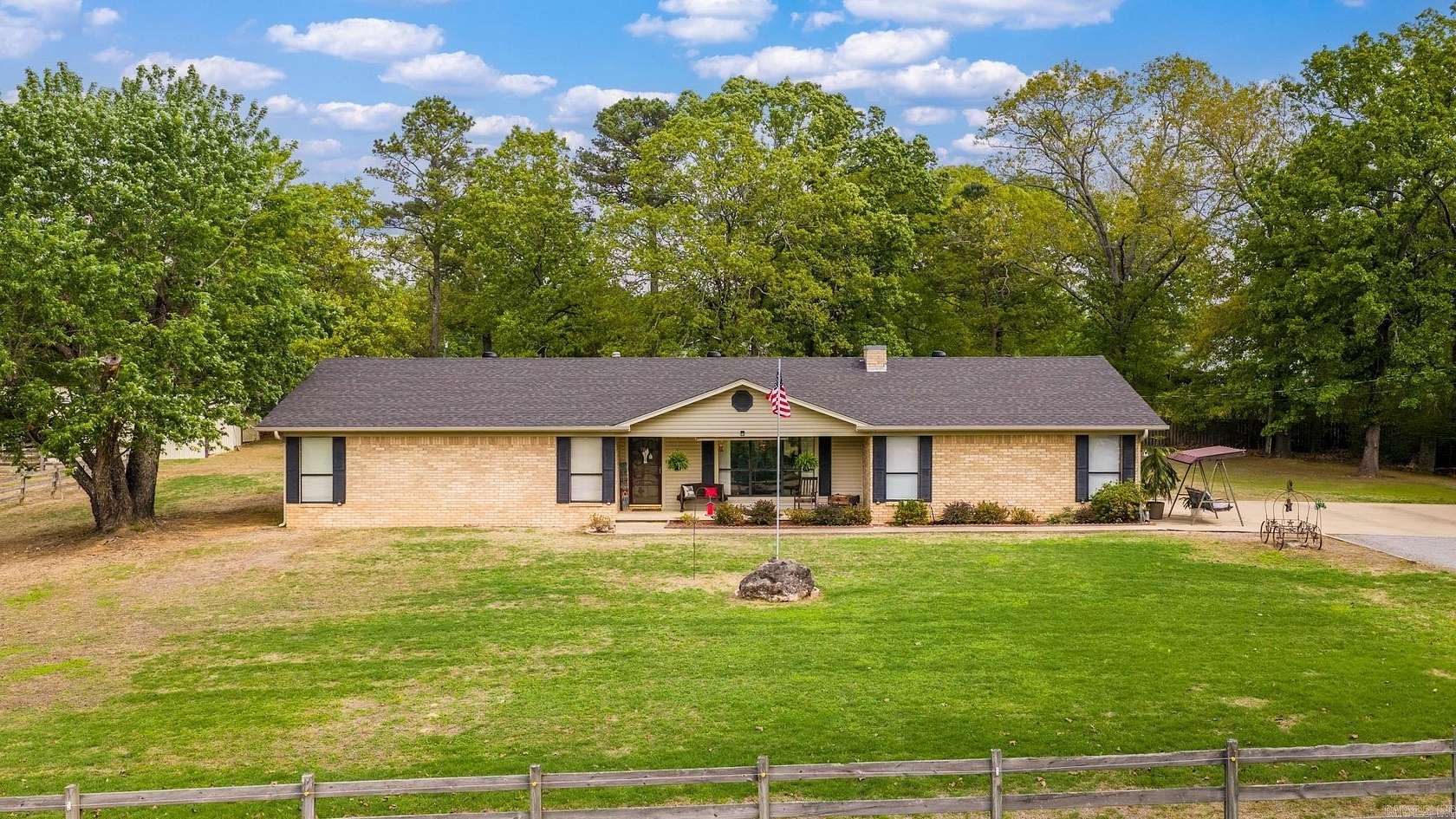 3 Acres of Land with Home for Sale in Damascus, Arkansas