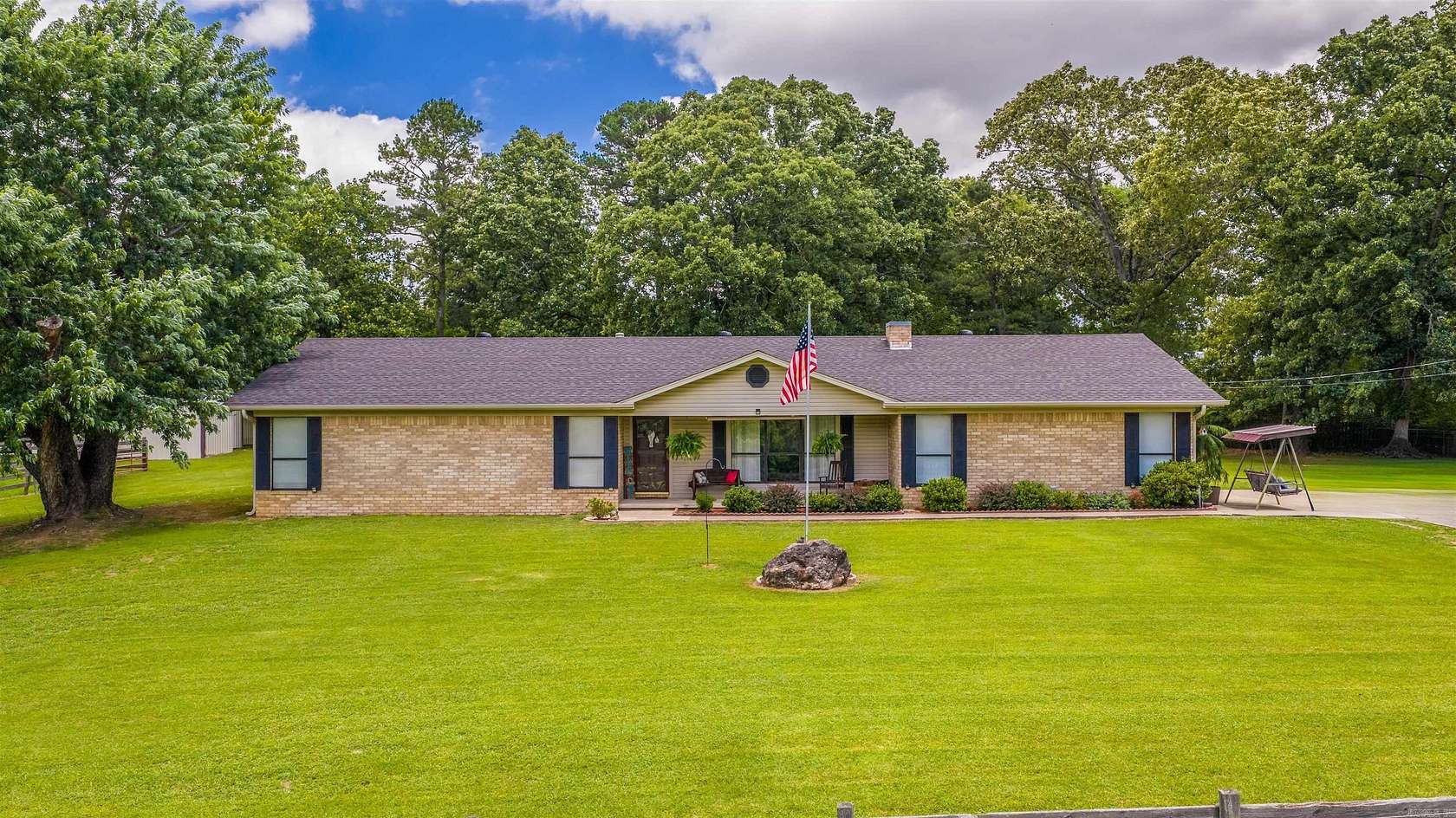 3 Acres of Land with Home for Sale in Damascus, Arkansas