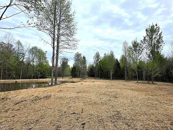 2.49 Acres of Residential Land for Sale in Martinsville, Indiana