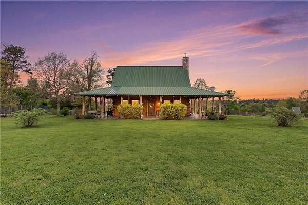 18.8 Acres of Recreational Land with Home for Sale in Huntsville, Arkansas