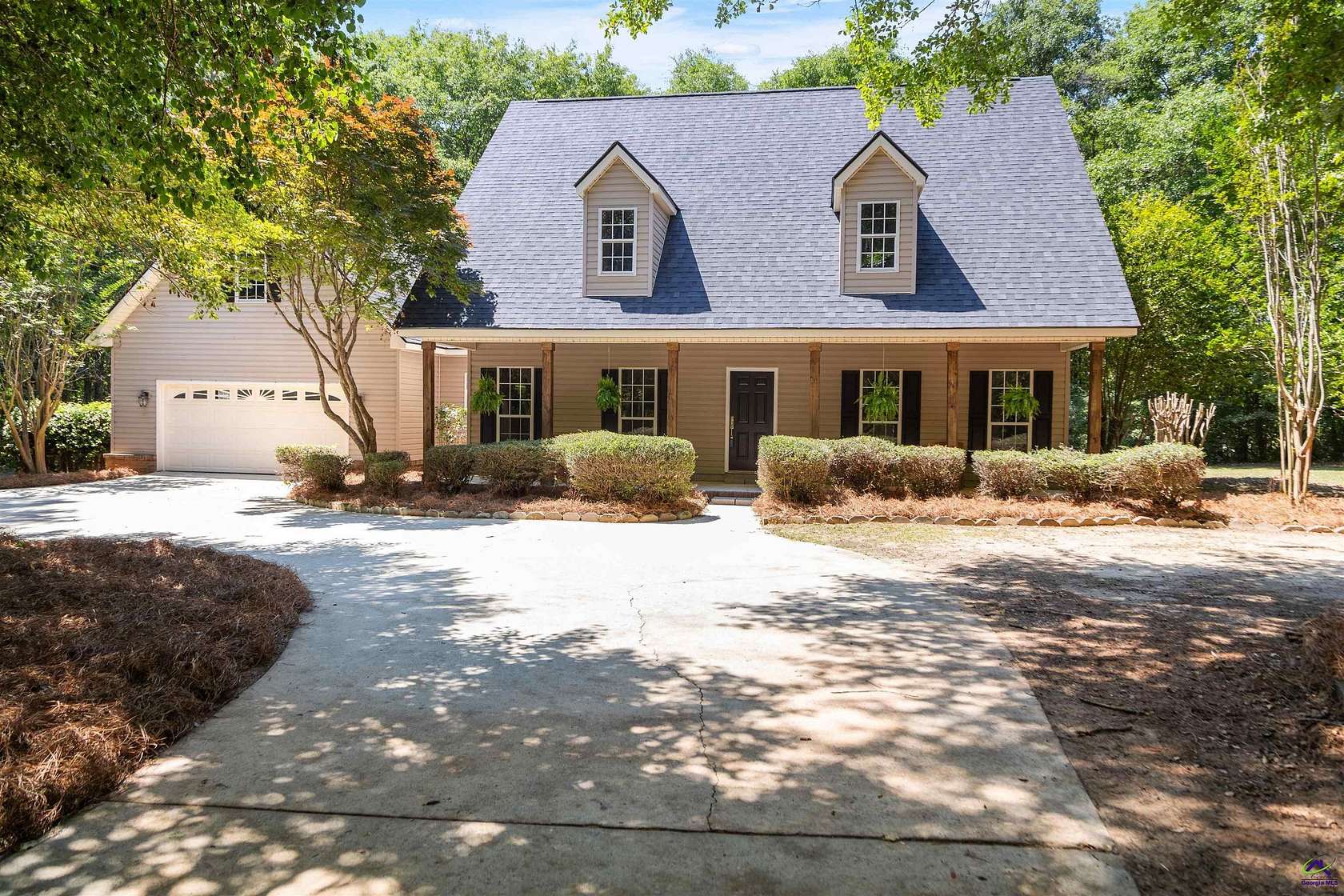 5.34 Acres of Land with Home for Sale in Bonaire, Georgia