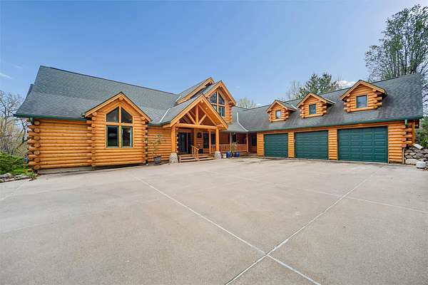 6.26 Acres of Land with Home for Sale in De Soto, Iowa