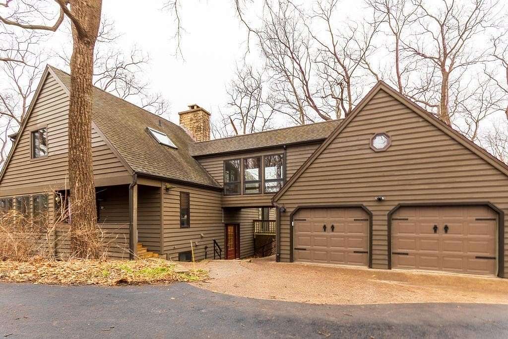 2.88 Acres of Land with Home for Sale in Galena, Illinois