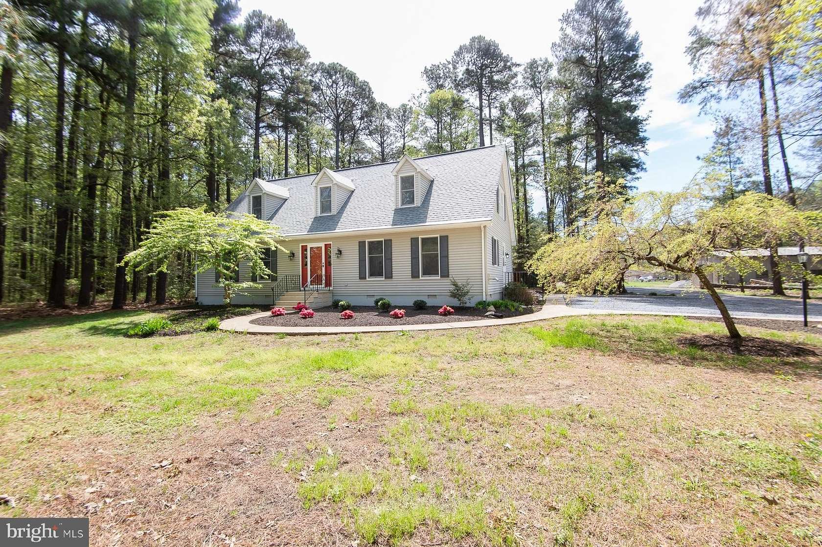 7 Acres of Land with Home for Sale in Cambridge, Maryland