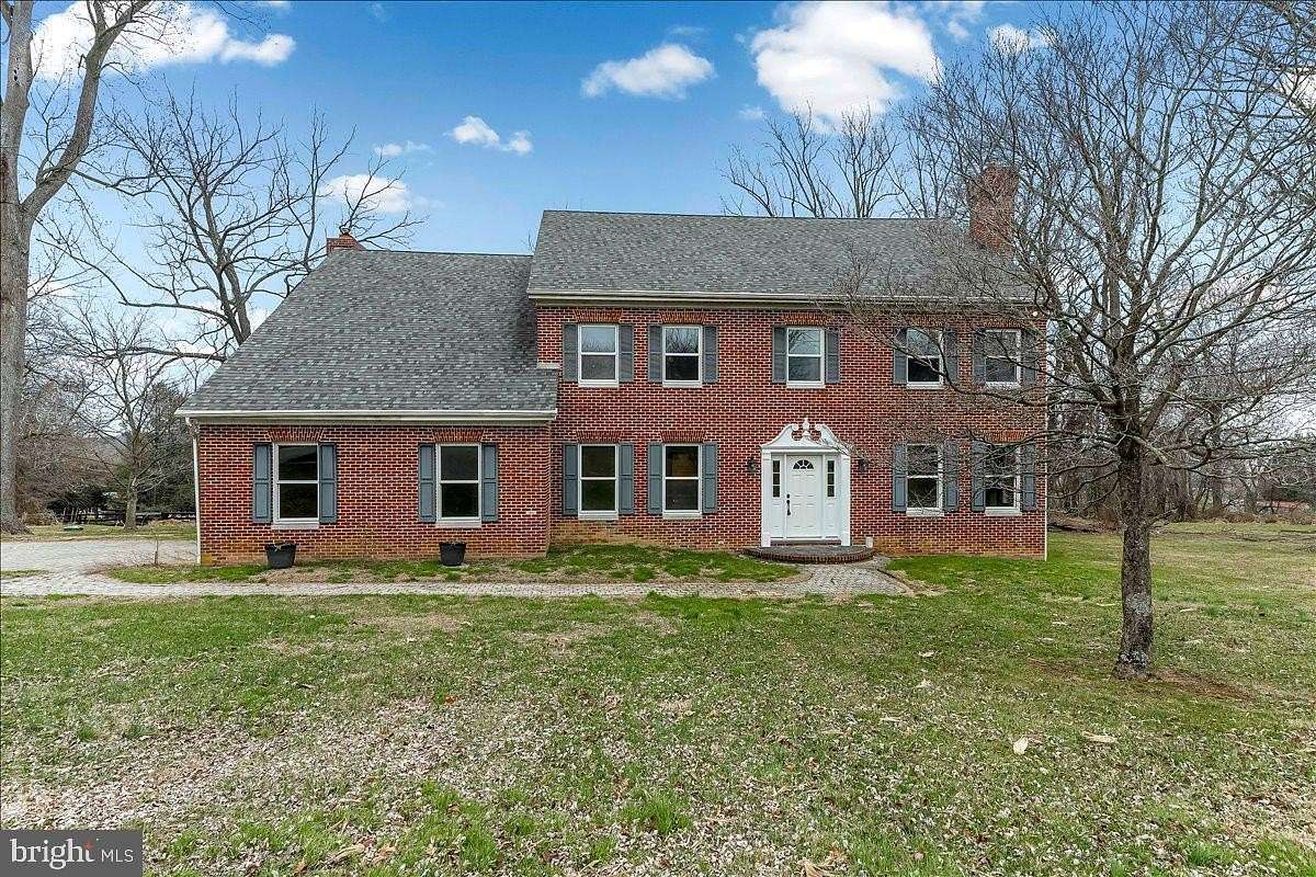 2.5 Acres of Land with Home for Sale in Lincoln University, Pennsylvania