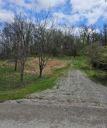 0.89 Acres of Residential Land for Sale in Hannibal, Missouri