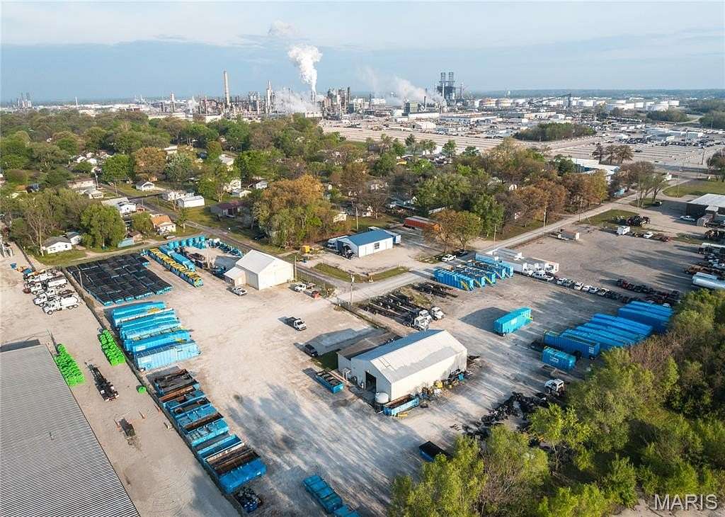 3.5 Acres of Commercial Land for Sale in South Roxana, Illinois